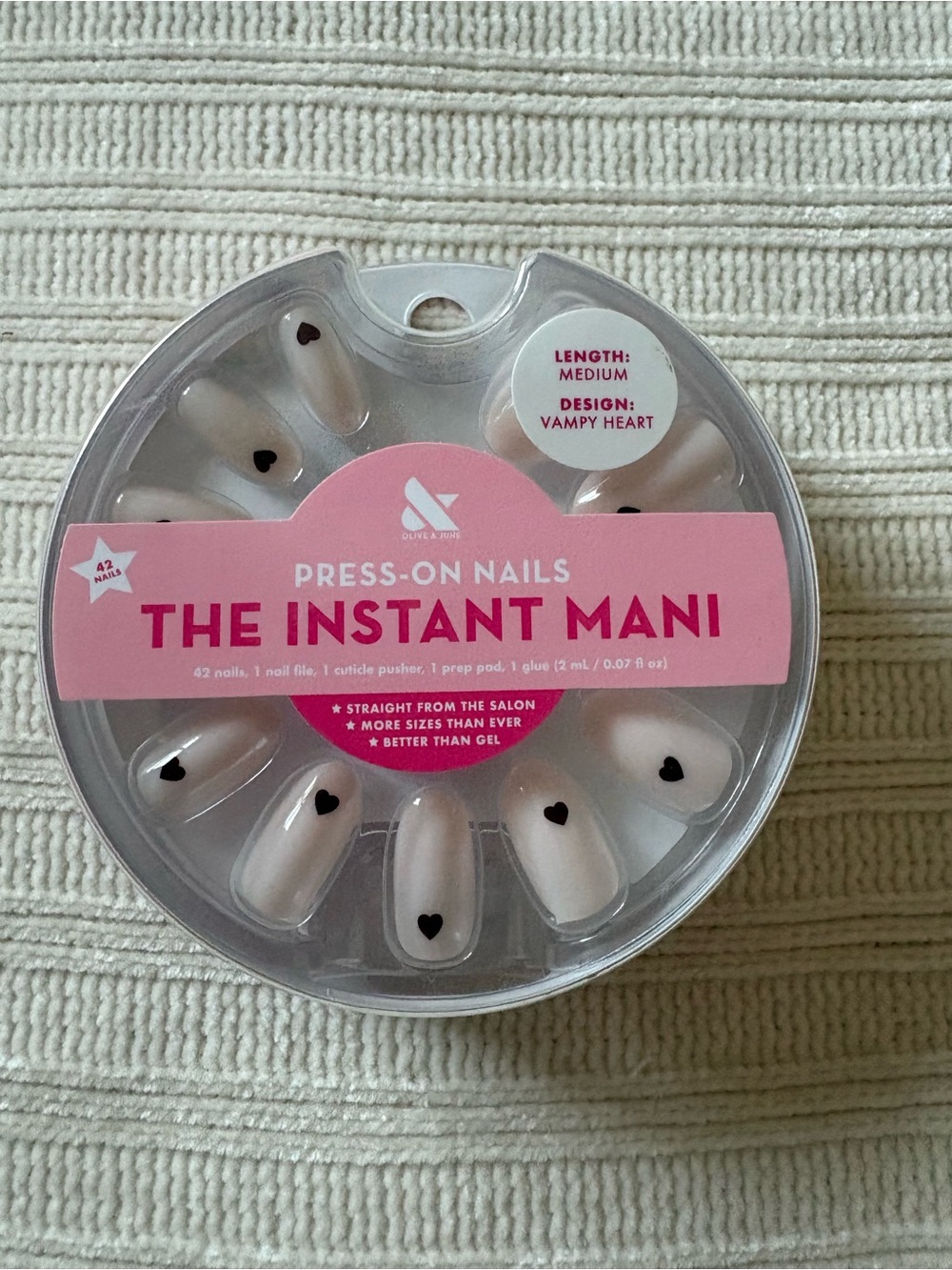 New Olive & June The Instant Mani Press-On Nails - White with Black Hearts